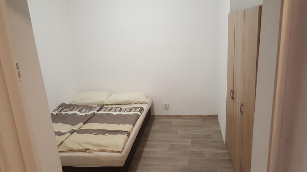 Ferienwohnung Apartman U Cerveneho Kostela Teplitz Exterior foto